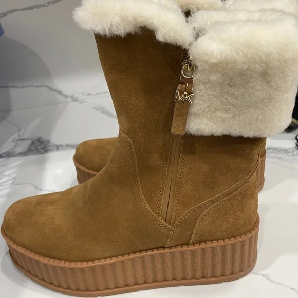 Michael Kors boots - Picture 3 of 6